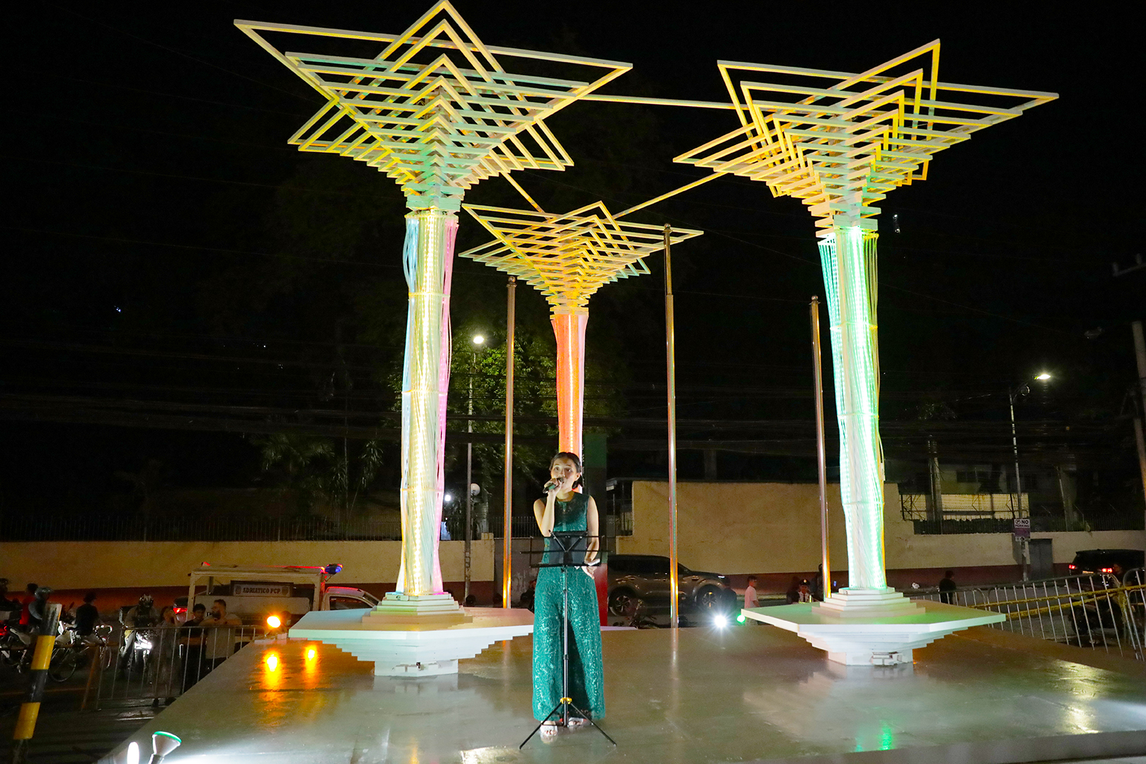 Benilde Tree Lighting and Holy Mass 3F8A2808